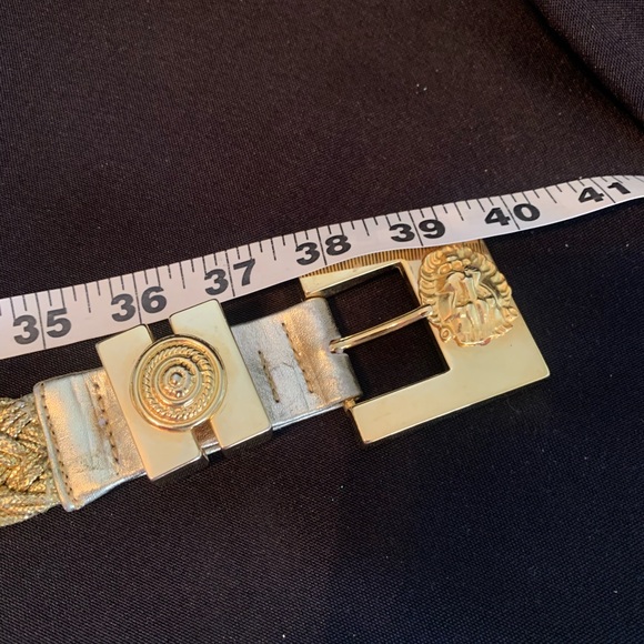 Lion Head Gold Toned Belt - Picture 4 of 6